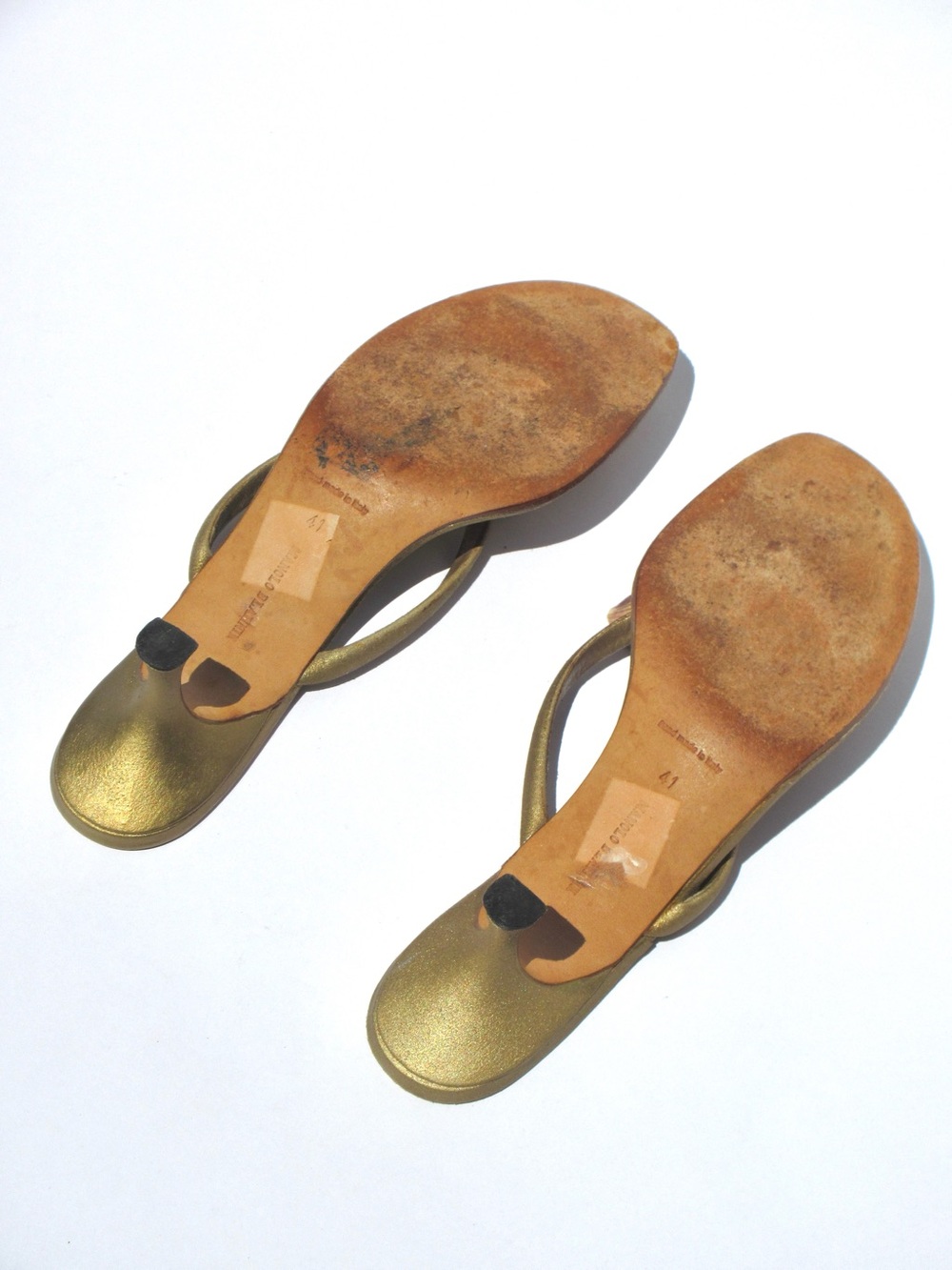 Reworked Upcycled Manolo Blahnik Muted Gold Orchid Kitten Heels - Picture 7 of 7